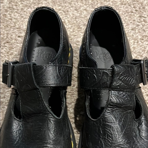 Vintage Dr. Martens Mary Jane Tooled Floral Black Leather Buckle Shoes Size 7 - Picture 11 of 12